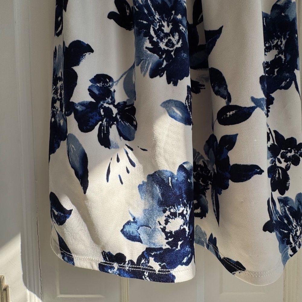 Monteau LA Blue & White Floral Dress Size S - Picture 5 of 6